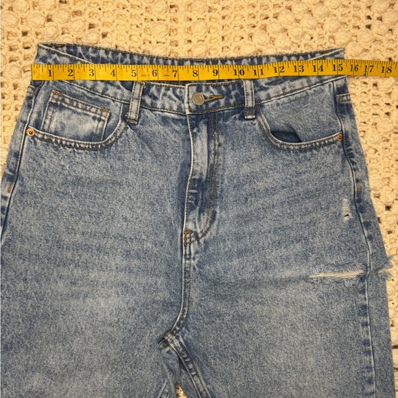 SHEIN Women's Distressed Blue Jeans.       #10 - Picture 4 of 13